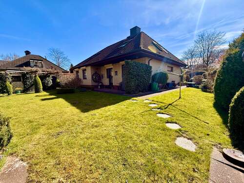 Foto - Haus zum Kaufen in Halstenbek 649.000,00 € 190 m²