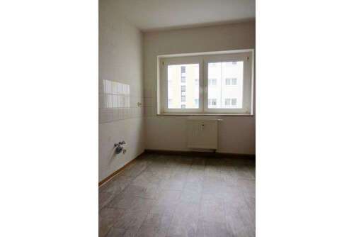 Foto - Wohnung zum Mieten in Plauen 243,00 € 46.73 m²
