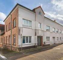 Haus zum Kaufen in Clausen 750.000,00 € 584 m²