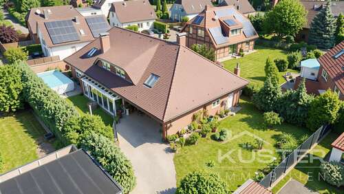 Foto - Haus zum Kaufen in Uetze 675.000,00 € 280 m²