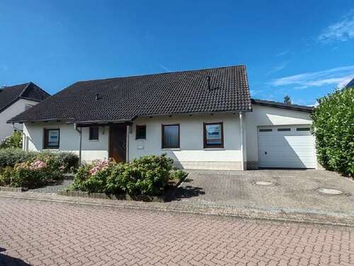Foto - Haus zum Kaufen in Wolfsburg 445.000,00 € 175 m²