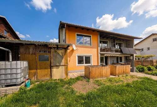 Foto - Haus zum Kaufen in Blaibach 299.000,00 € 145 m²