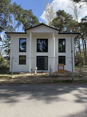 Foto - Haus zum Kaufen in Blankenfelde-Mahlow 990.000,00 € 198 m²