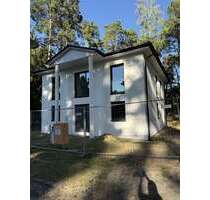 Haus zum Kaufen in Blankenfelde-Mahlow 990.000,00 € 198 m²