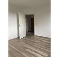 Wohnung zum Mieten in Fraureuth 370,00 € 53.89 m²