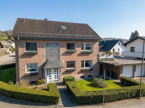 Foto - Haus zum Kaufen in Odenthal 579.000,00 € 183 m²