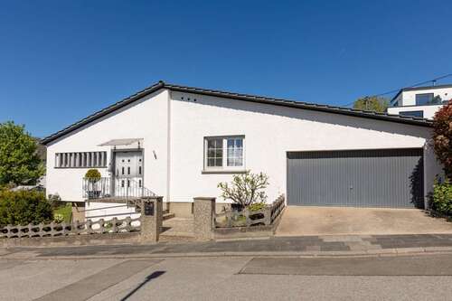 Foto - Haus zum Kaufen in Hofheim 698.000,00 € 118.11 m²
