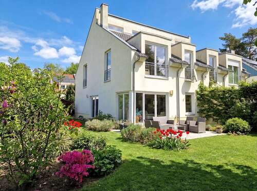 Foto - Haus zum Kaufen in Kleinmachnow 950.000,00 € 189 m²