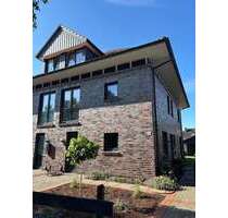 Haus zum Mieten in Oldenburg 1.980,00 € 160 m²