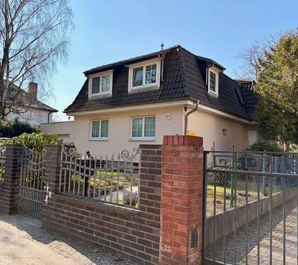 Foto - Haus zum Kaufen in Berlin 995.000,00 € 182 m²