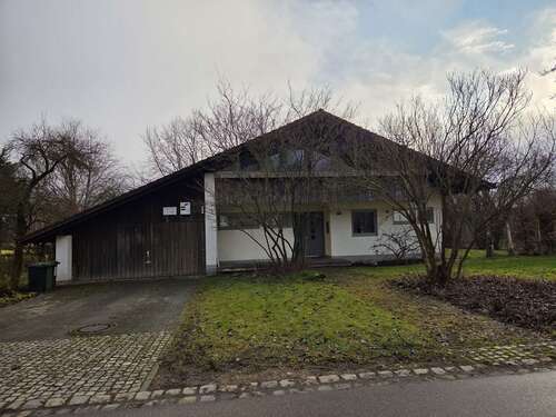 Foto - Haus zum Mieten in Rieshofen 950,00 € 169 m²