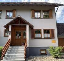 Haus zum Kaufen in Unterkirnach 395.000,00 € 224 m²