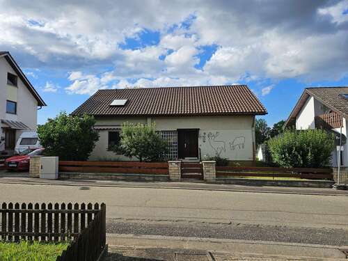 Foto - Haus zum Kaufen in Neuhausen 315.000,00 € 156.26 m²