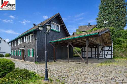 Foto - Haus zum Kaufen in Wermelskirchen 395.000,00 € 239 m²