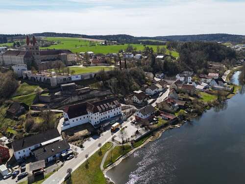 Foto - Haus zum Kaufen in Reichenbach 369.000,00 € 274 m²