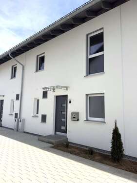 Foto - Haus zum Mieten in Ergolding 1.780,00 € 119.75 m²