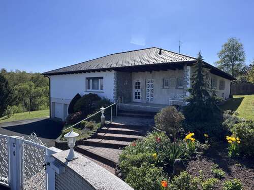 Foto - Haus zum Kaufen in Braunfels 842.000,00 € 280 m²