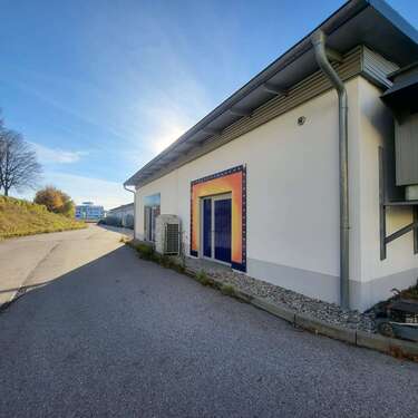 Foto - Halle in Denkendorf 960,00 € 160 m²