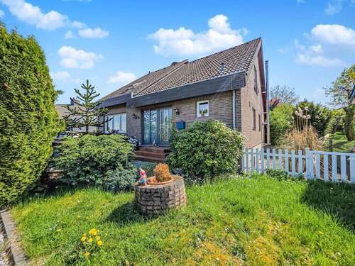 Foto - Haus zum Kaufen in Neu-Anspach 530.000,00 € 177 m²