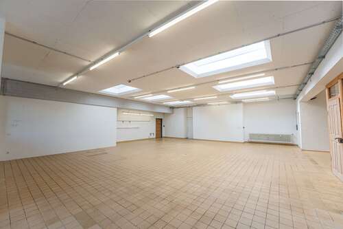 Foto - Büro in Poing 1.650,00 € 179.46 m²