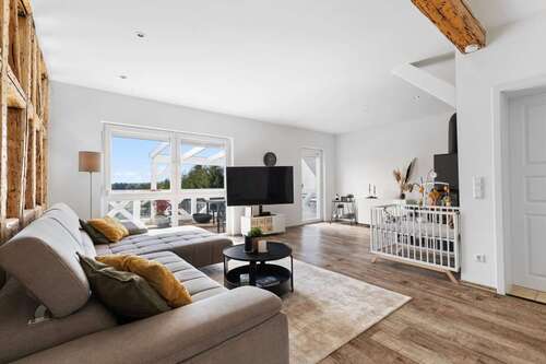 Foto - Haus zum Kaufen in Dobel 625.000,00 € 173 m²