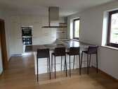 Haus zum Mieten in Uttenreuth 2.950,00 € 316 m²