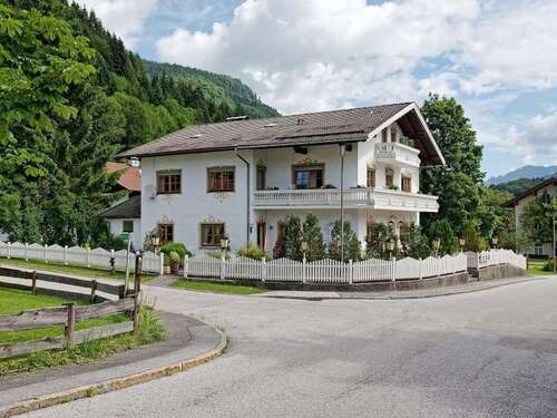 Foto - Haus zum Kaufen in Aschau im Chiemgau, OT Sachrang 1.245.000,00 € 330 m²