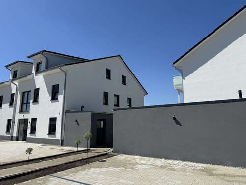 Foto - Wohnung zum Mieten in Wietze 690,00 € 69 m²