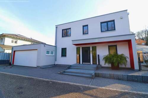 Foto - Haus zum Kaufen in Baden-Baden 980.000,00 € 161.19 m²