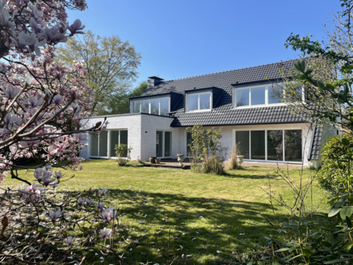 Foto - Haus zum Kaufen in Düsseldorf 2.200.000,00 € 270 m²