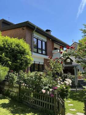 Foto - Haus zum Kaufen in Eltville 850.000,00 € 218 m²