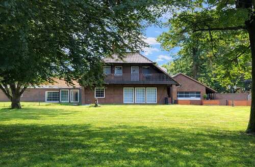 Foto - Haus zum Kaufen in Westerstede 679.000,00 € 310 m²