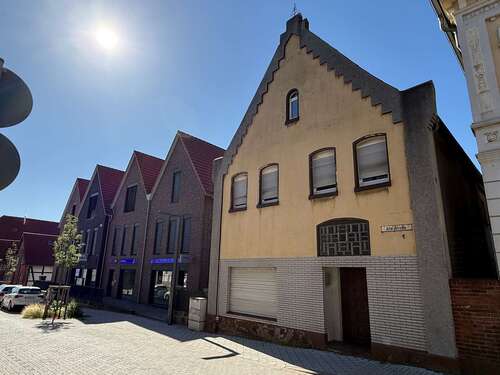 Foto - Haus zum Kaufen in Gehrden 330.000,00 € 320 m²