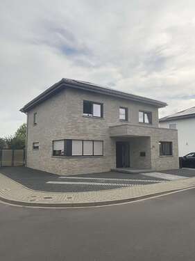 Foto - Haus zum Mieten in Gangelt-Breberen 1.800,00 € 150 m²