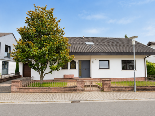 Foto - Haus zum Mieten in Sandhausen 2.400,00 € 220 m²