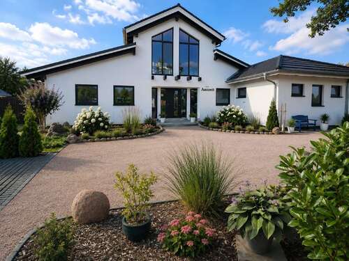 Foto - Haus zum Kaufen in Saal 819.000,00 € 200 m²