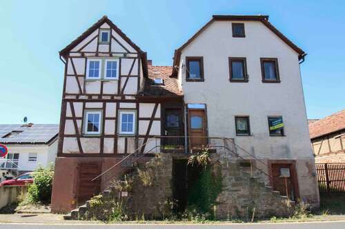 Foto - Haus zum Kaufen in Erlenbach am Main 129.000,00 € 160 m²