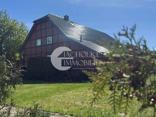 Foto - Haus zum Kaufen in Bergen an der Dumme 245.000,00 € 150 m²