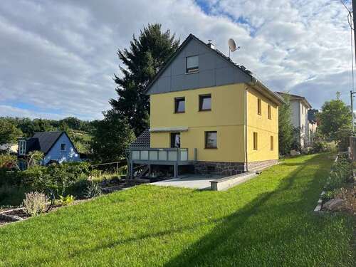 Foto - Haus zum Mieten in Weinböhla 2.300,00 € 155 m²