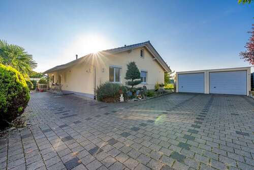 Foto - Haus zum Kaufen in Grenzach-Wyhlen 989.000,00 € 223 m²