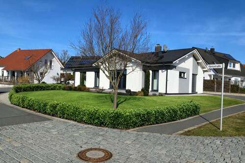 Foto - Haus zum Kaufen in Himmelkron 495.000,00 € 140 m²