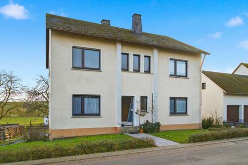 Foto - Haus zum Kaufen in Gemmerich 155.000,00 € 156 m²