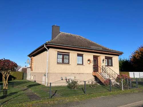 Foto - Haus zum Kaufen in Stavenhagen 170.000,00 € 100 m²