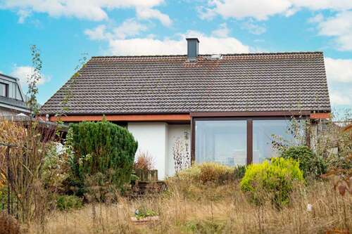 Foto - Haus zum Kaufen in Heidenrod-Dickschied 180.000,00 € 147 m²