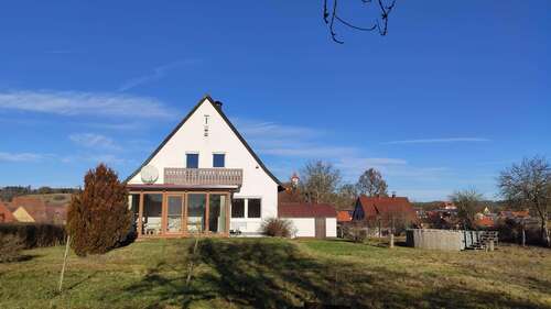 Foto - Haus zum Kaufen in Dombühl 395.000,00 € 144.9 m²