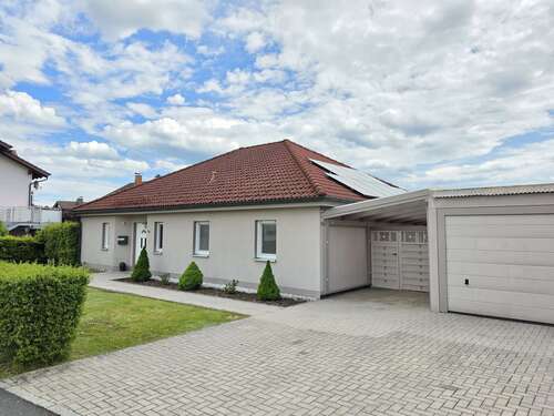 Foto - Haus zum Kaufen in Stockheim 339.000,00 € 122 m²