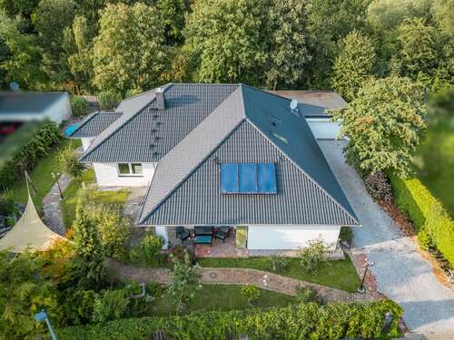 Foto - Haus zum Kaufen in Uetze 669.000,00 € 260 m²