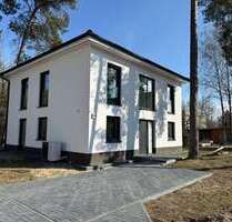 Haus zum Kaufen in Brandenburg - Blankenfelde-Mahlow 890.000,00 € 153 m²