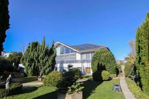 Foto - Haus zum Kaufen in Herrenberg 1.390.000,00 € 456.06 m²