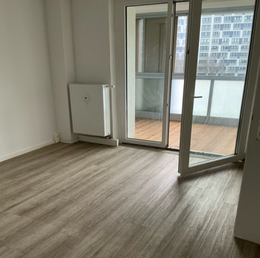 Foto - Wohnung zum Mieten in Halle (Saale) 384,00 € 51.2 m²